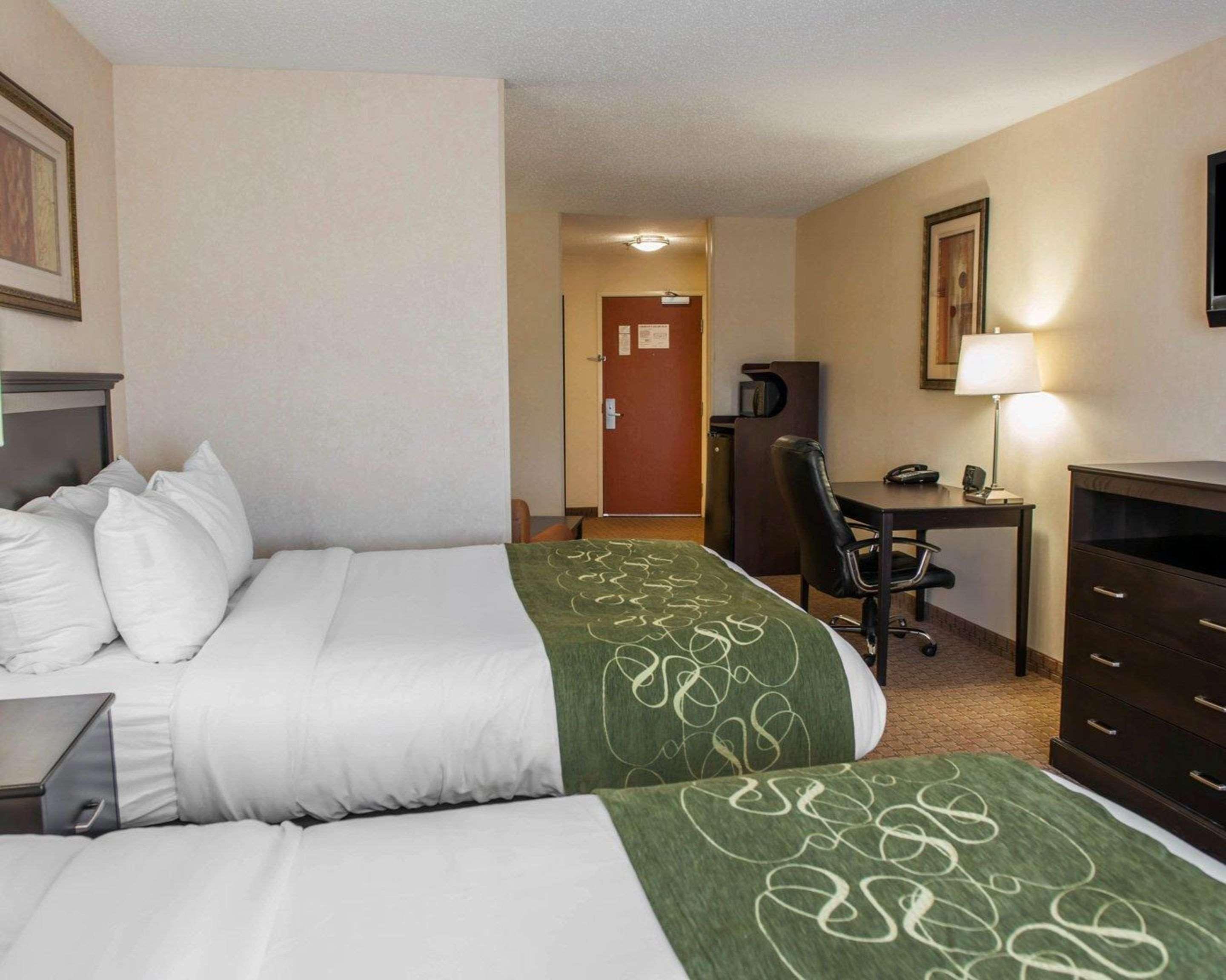 Comfort Suites Southport Екстер'єр фото