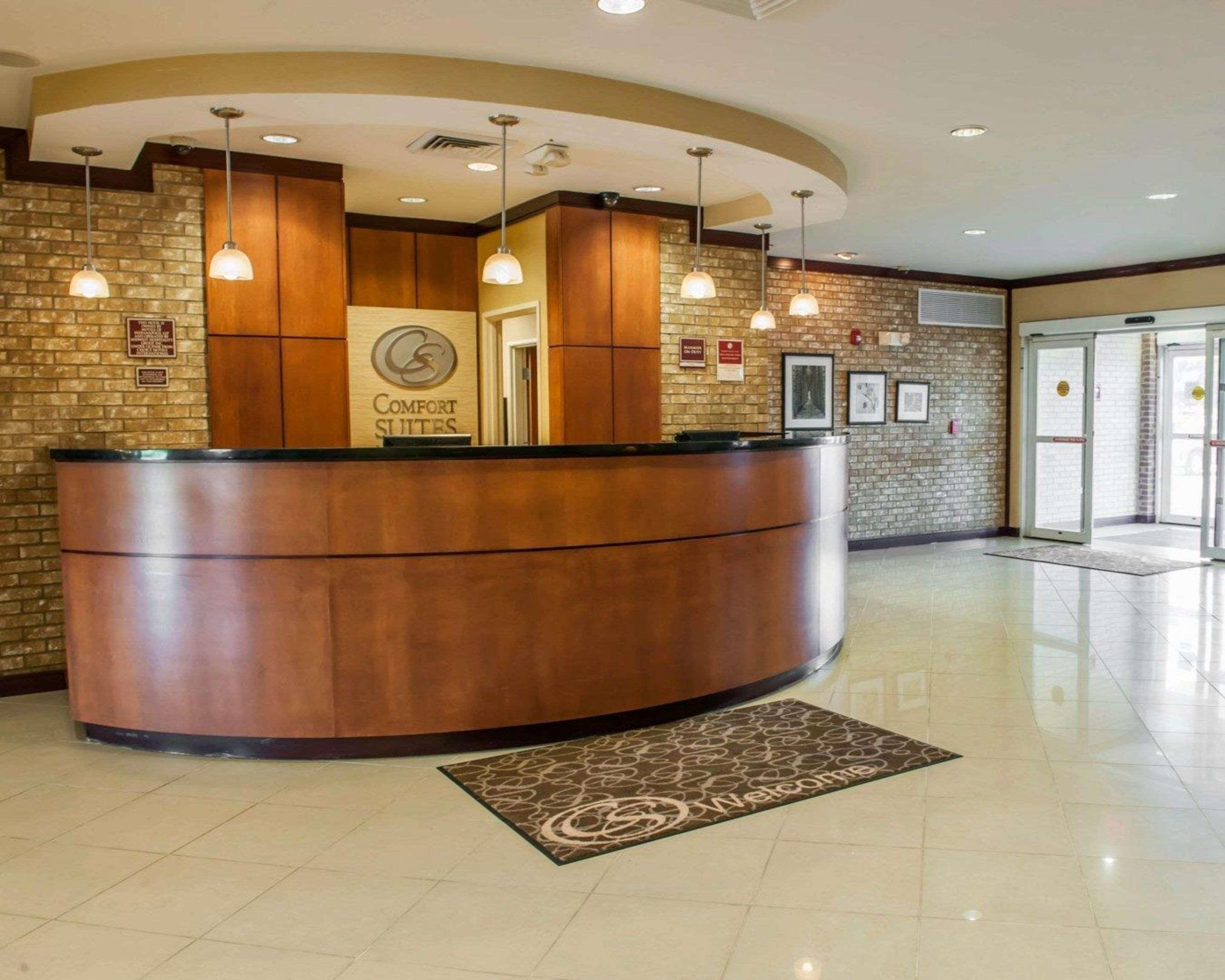 Comfort Suites Southport Екстер'єр фото
