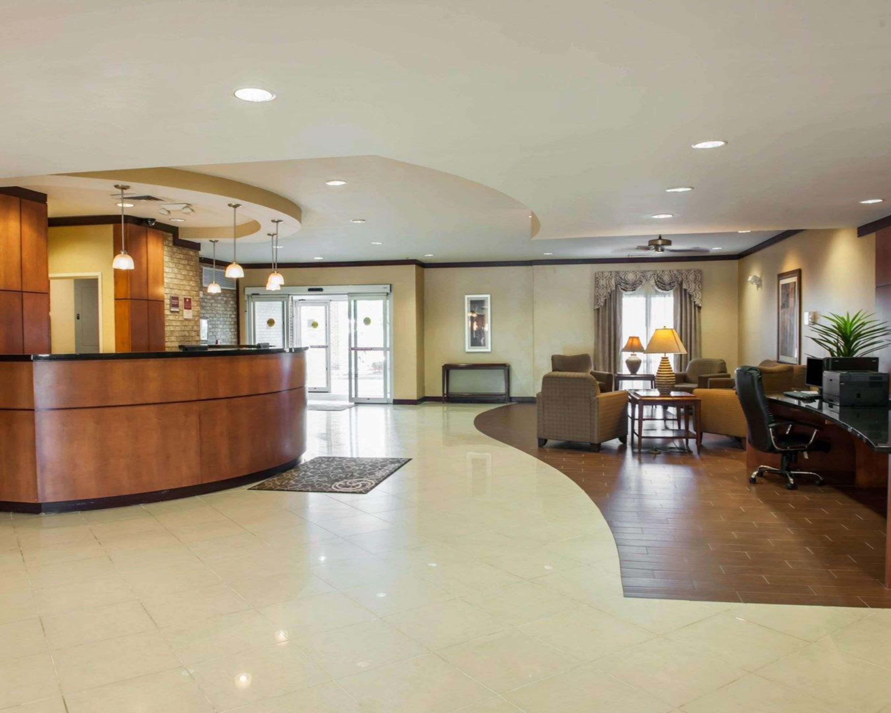 Comfort Suites Southport Екстер'єр фото