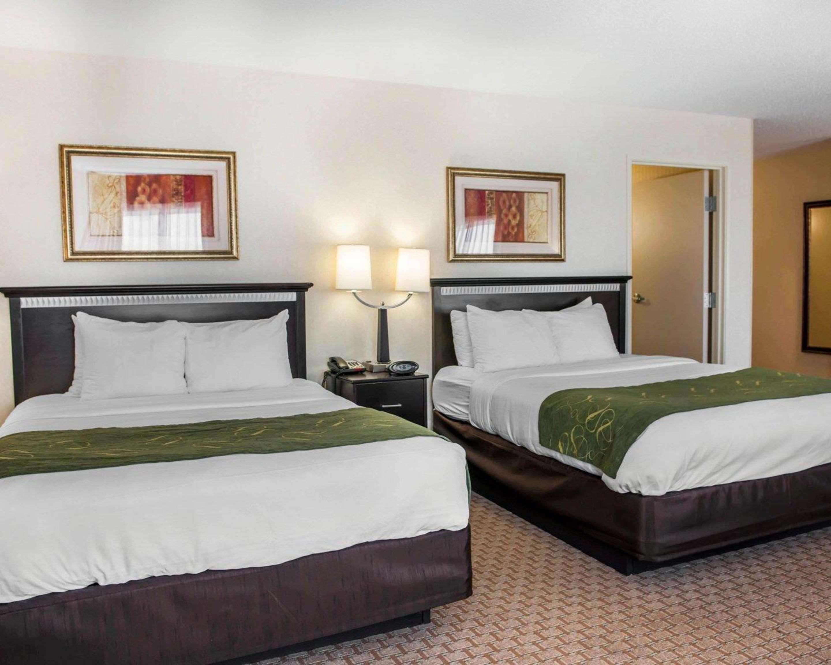 Comfort Suites Southport Екстер'єр фото