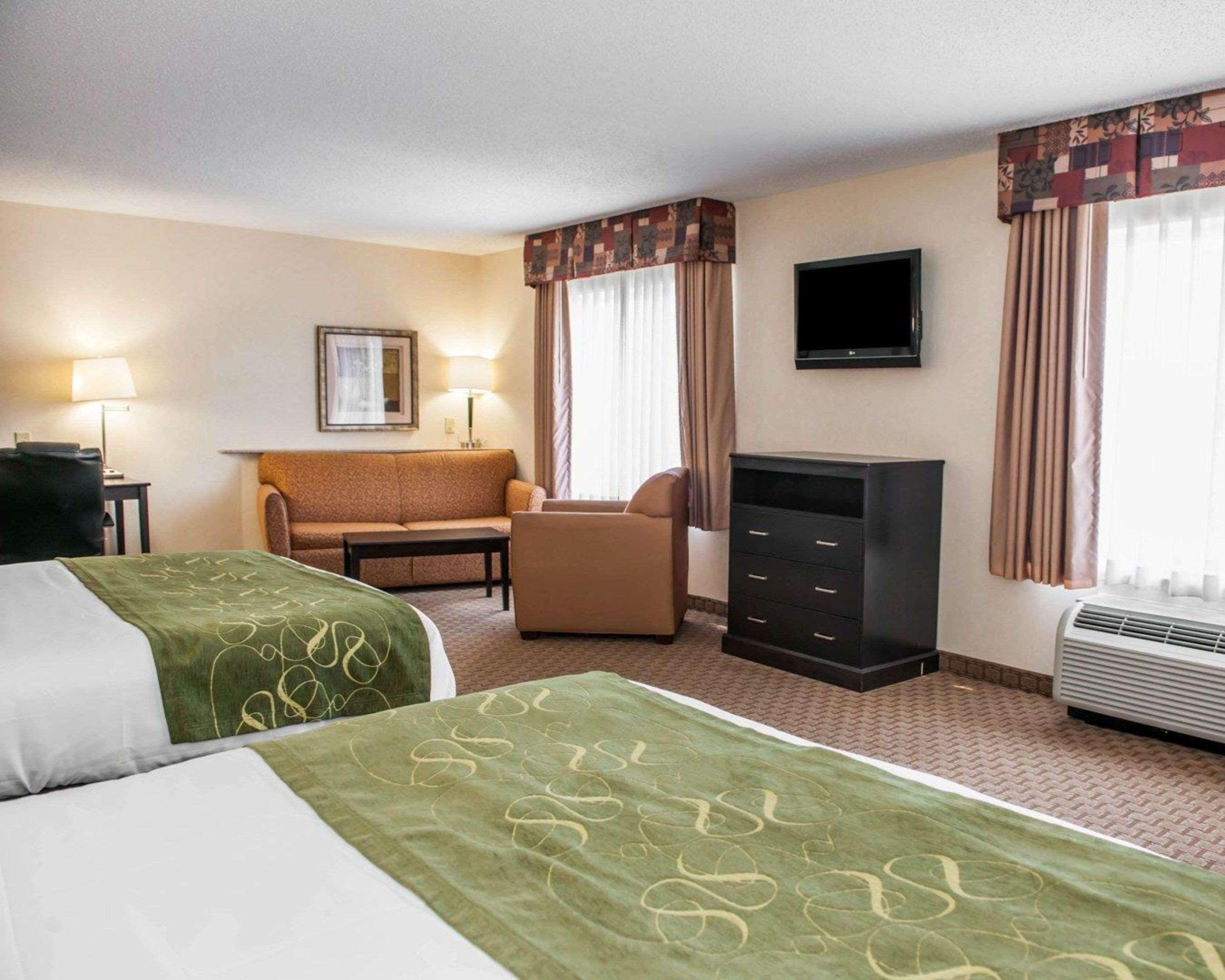 Comfort Suites Southport Екстер'єр фото