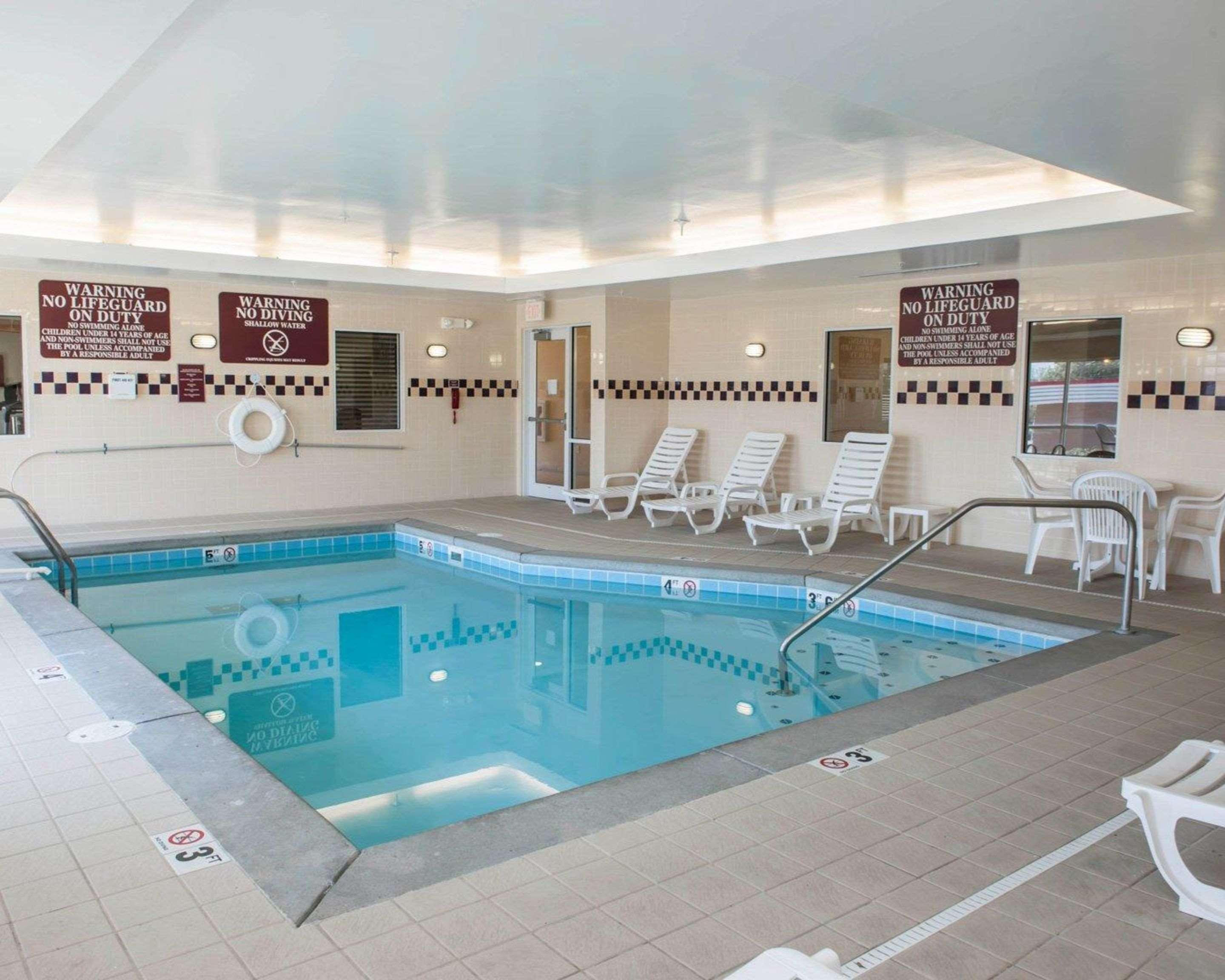 Comfort Suites Southport Екстер'єр фото