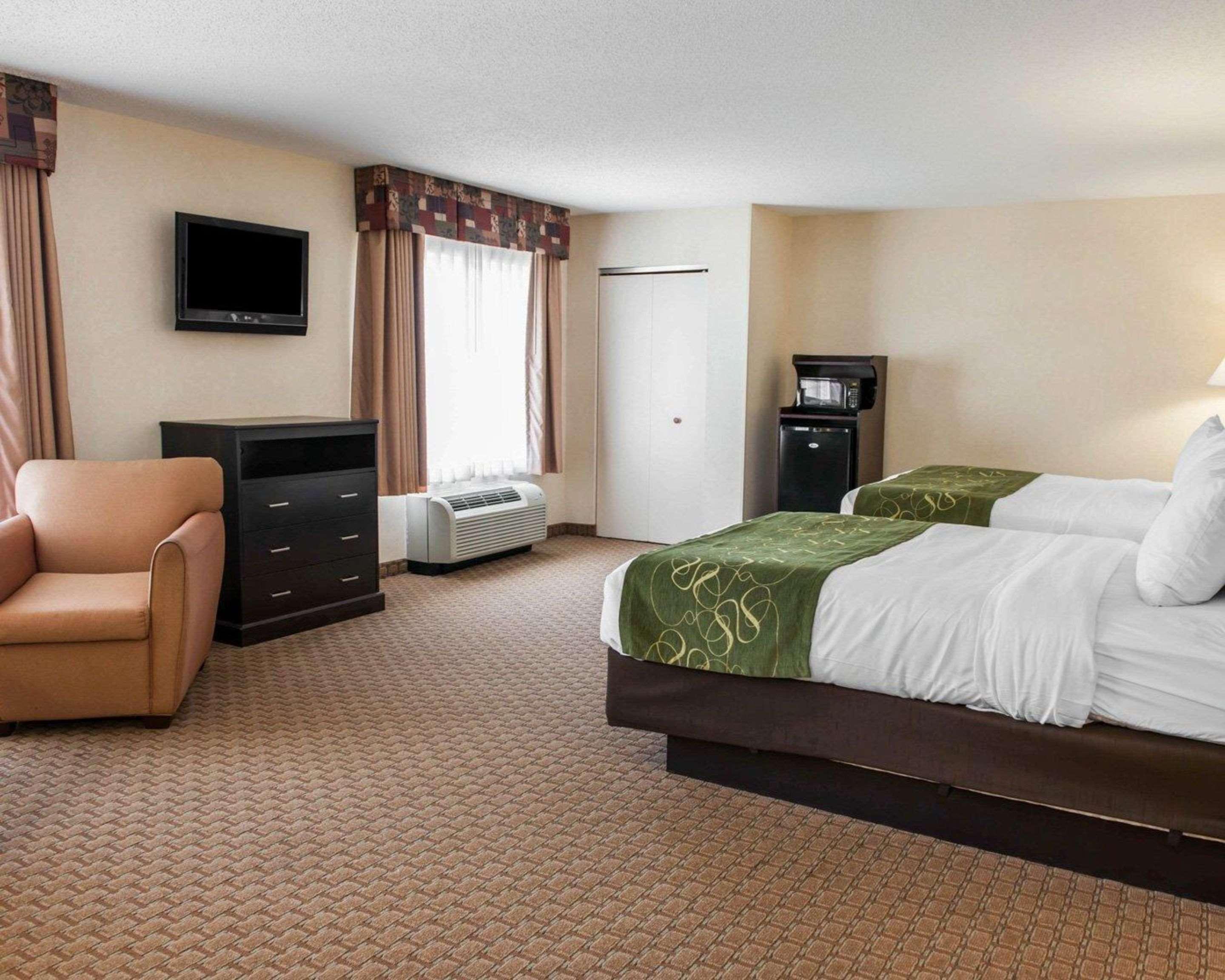 Comfort Suites Southport Екстер'єр фото