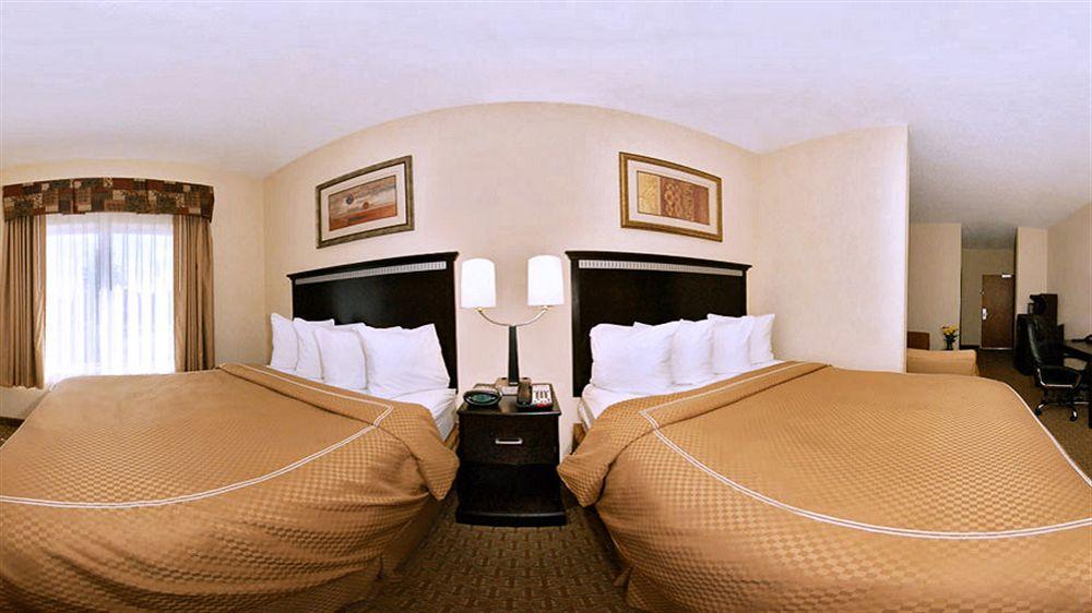 Comfort Suites Southport Екстер'єр фото