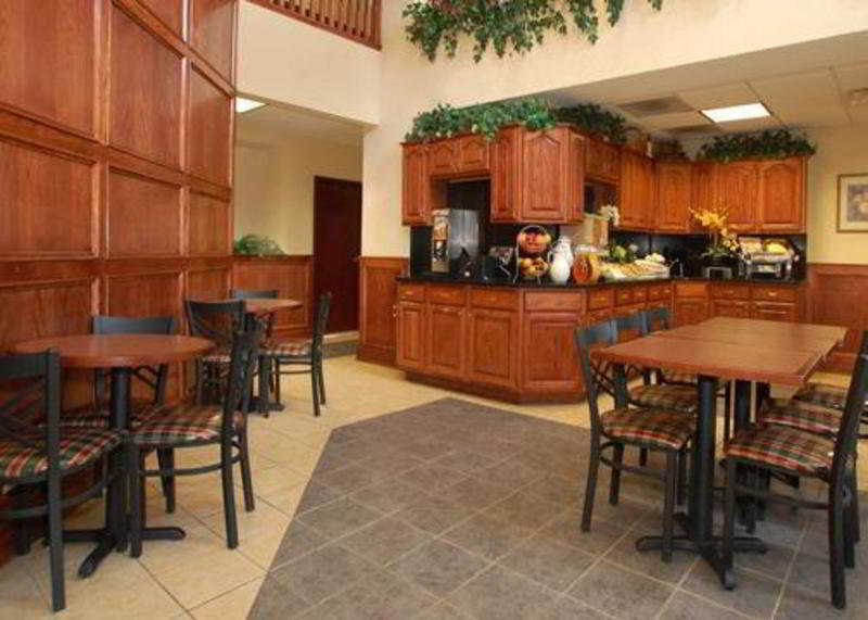 Comfort Suites Southport Екстер'єр фото